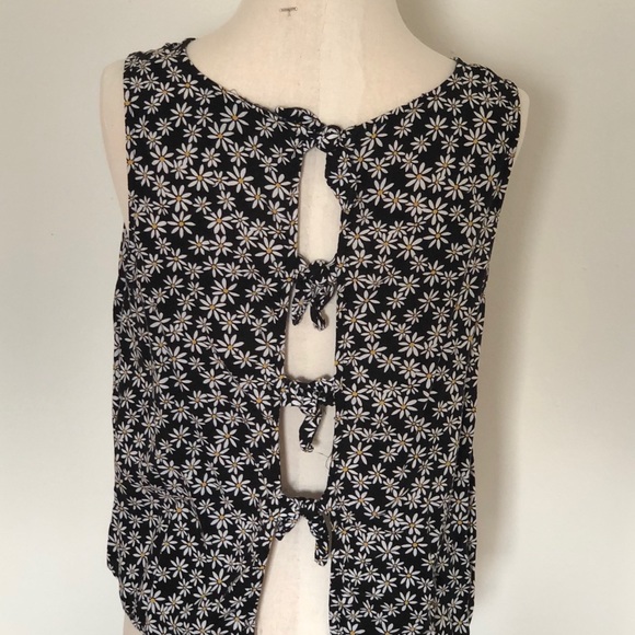 Daisy Print Top - Picture 2 of 5